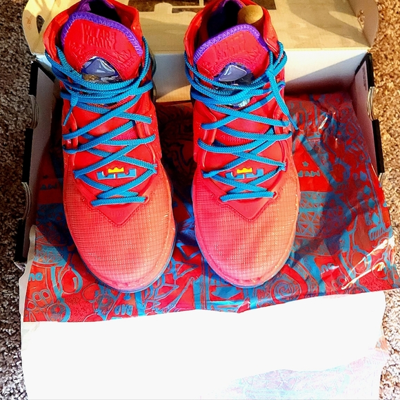 Brand New Mens 9.5 King CroWn Nike Lebron 19s - Picture 11 of 13